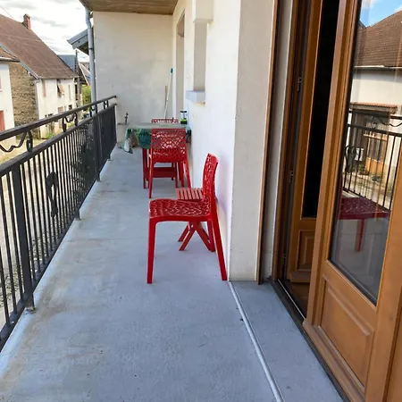 Chez Doukine, Avec Balcon A